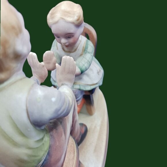 Shafford vtg grandpa & grandaughter Figurine "Pat- A -Cake" Scene Collectible m - Picture 8 of 14